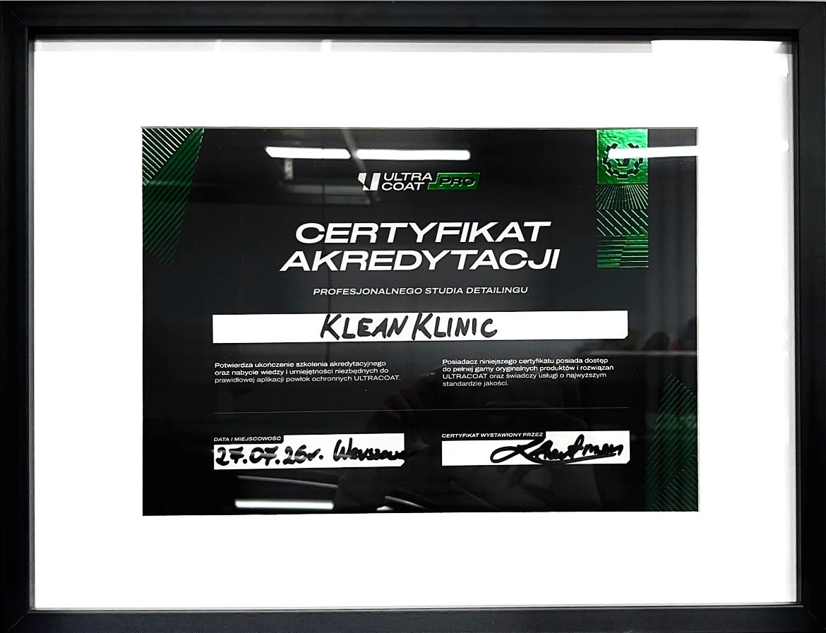 Certyfikat akredytacji UltraCoat PRO dla studia detailingu KleanKlinic